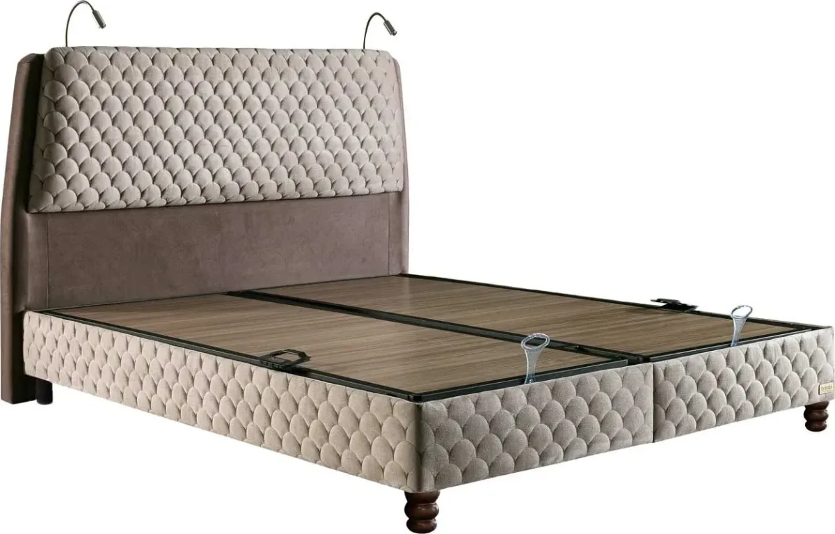 Bambi Borjen Set - baza ve başlığı