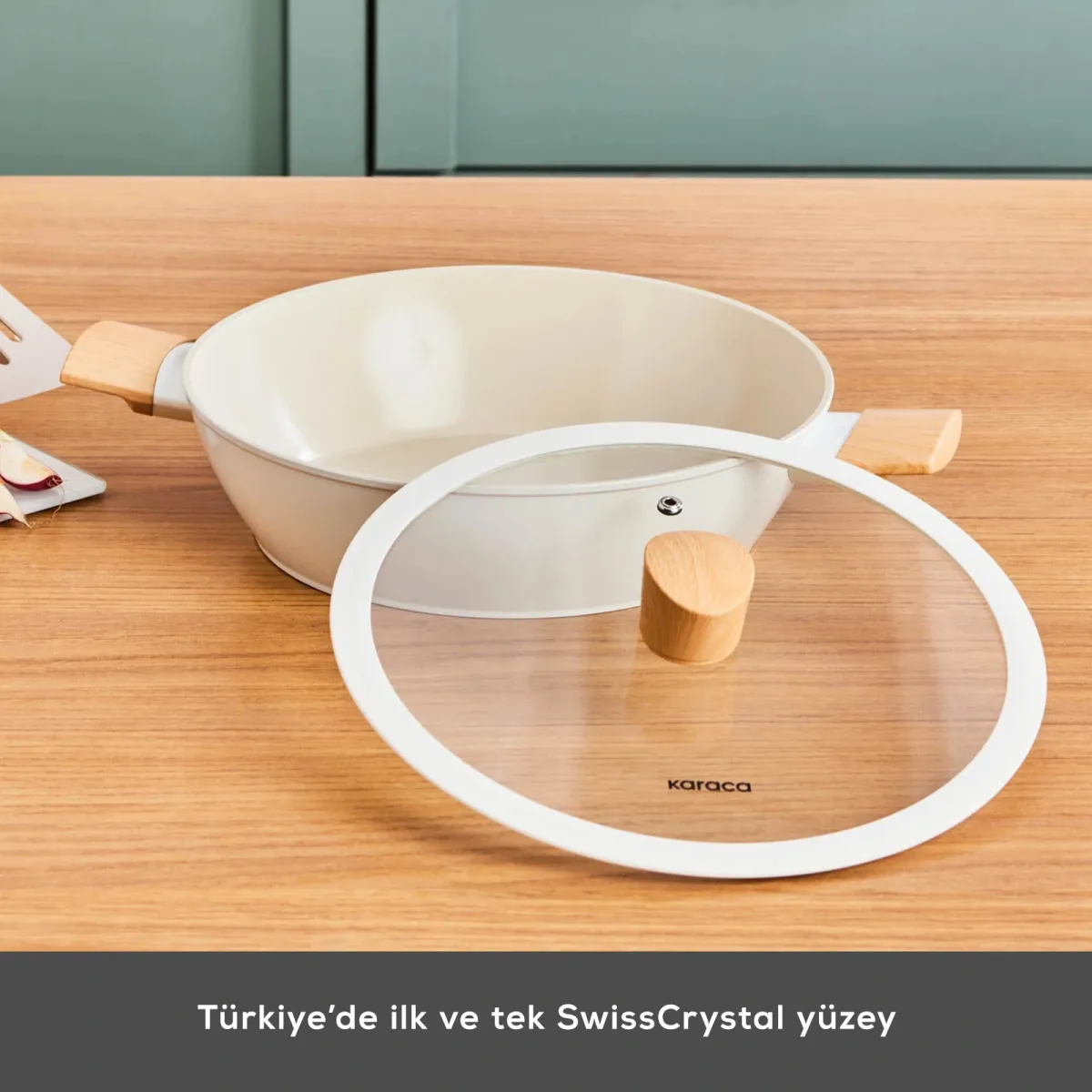 Karaca x Refika Swiss Crystal Almond Cream 30 cm Karnıyarık Tencere - görsel 4