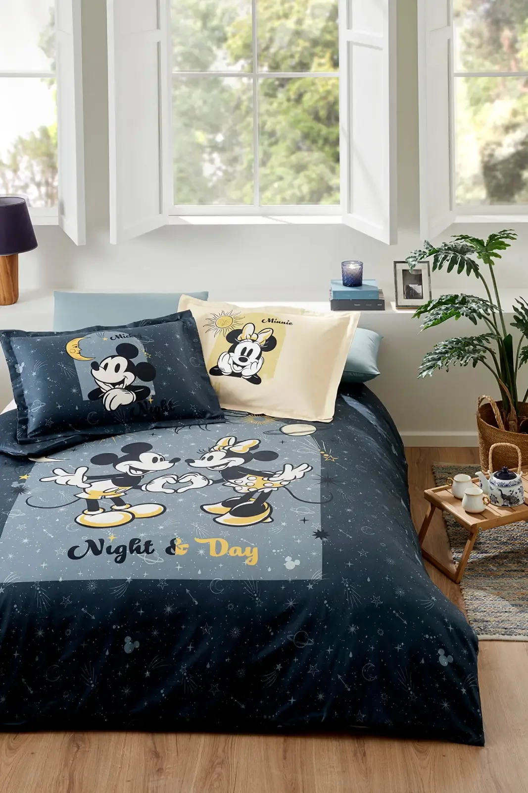 Özdilek Mickey & Minnie Mouse Day Çift Kişilik Disney Lisanslı Lastikli Çarşaf Nevresim Takımı