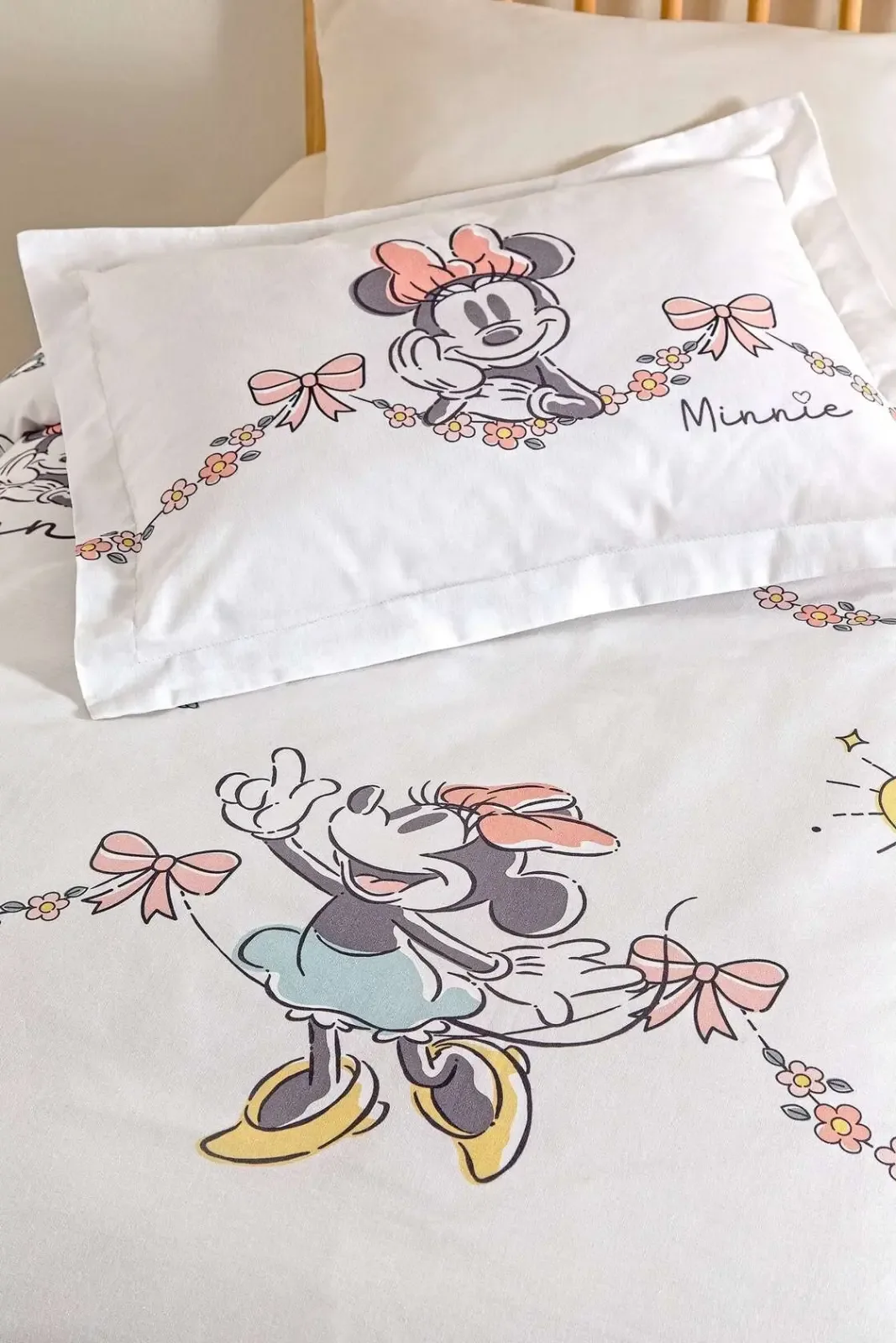 Özdilek Minnie Mouse Bowties Disney Lisanslı Bebek Nevresim Takımı - görsel 2