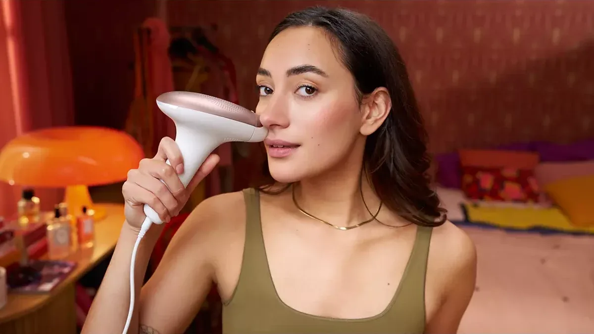 Philips Lumea IPL 7000 Series IPL Tüy alma cihazı BRI924/00 - görsel 4