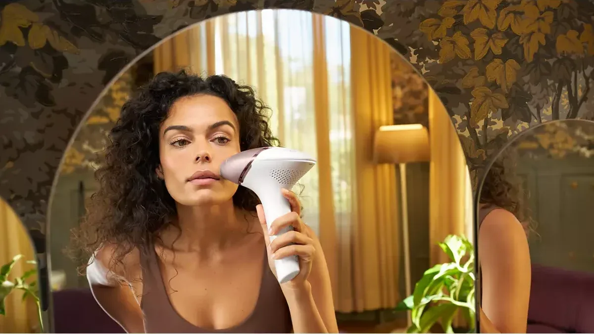 Philips Lumea IPL Prestige SenseIQ ile IPL Tüy alma cihazı BRI950/00 - görsel 4