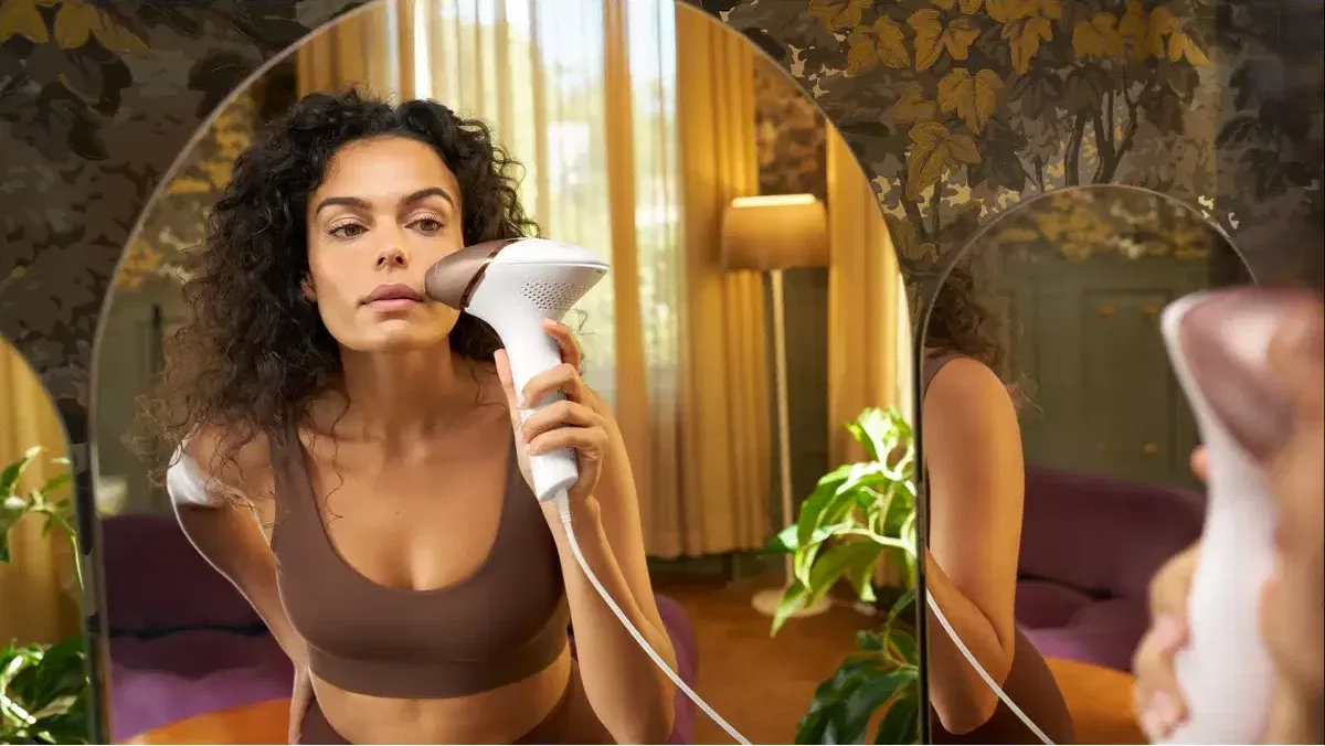 Philips Lumea IPL 8000 Serisi SenseIQ ile IPL Tüy alma cihazı BRI945/00 - görsel 5
