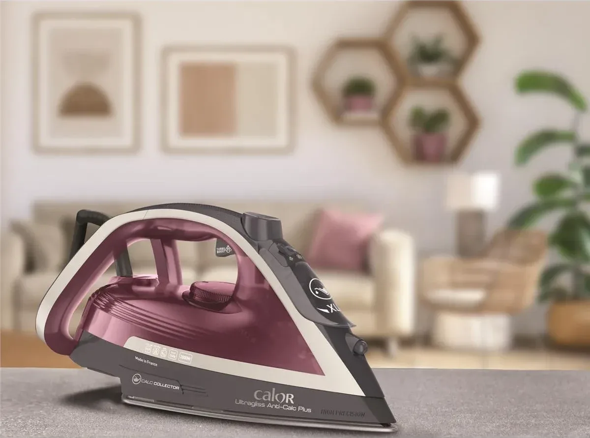 Tefal Ultragliss Plus FV6840 Buharlı Ütü - görsel 5